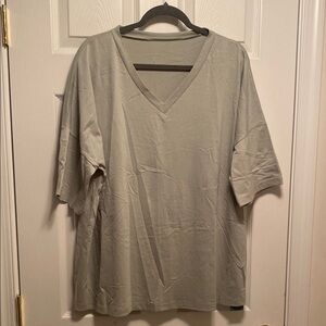 Remidoo V-Neck Women’s T-shirt…size XL